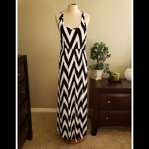 🏖Blue Sketch B&W  Chevron print maxi dress